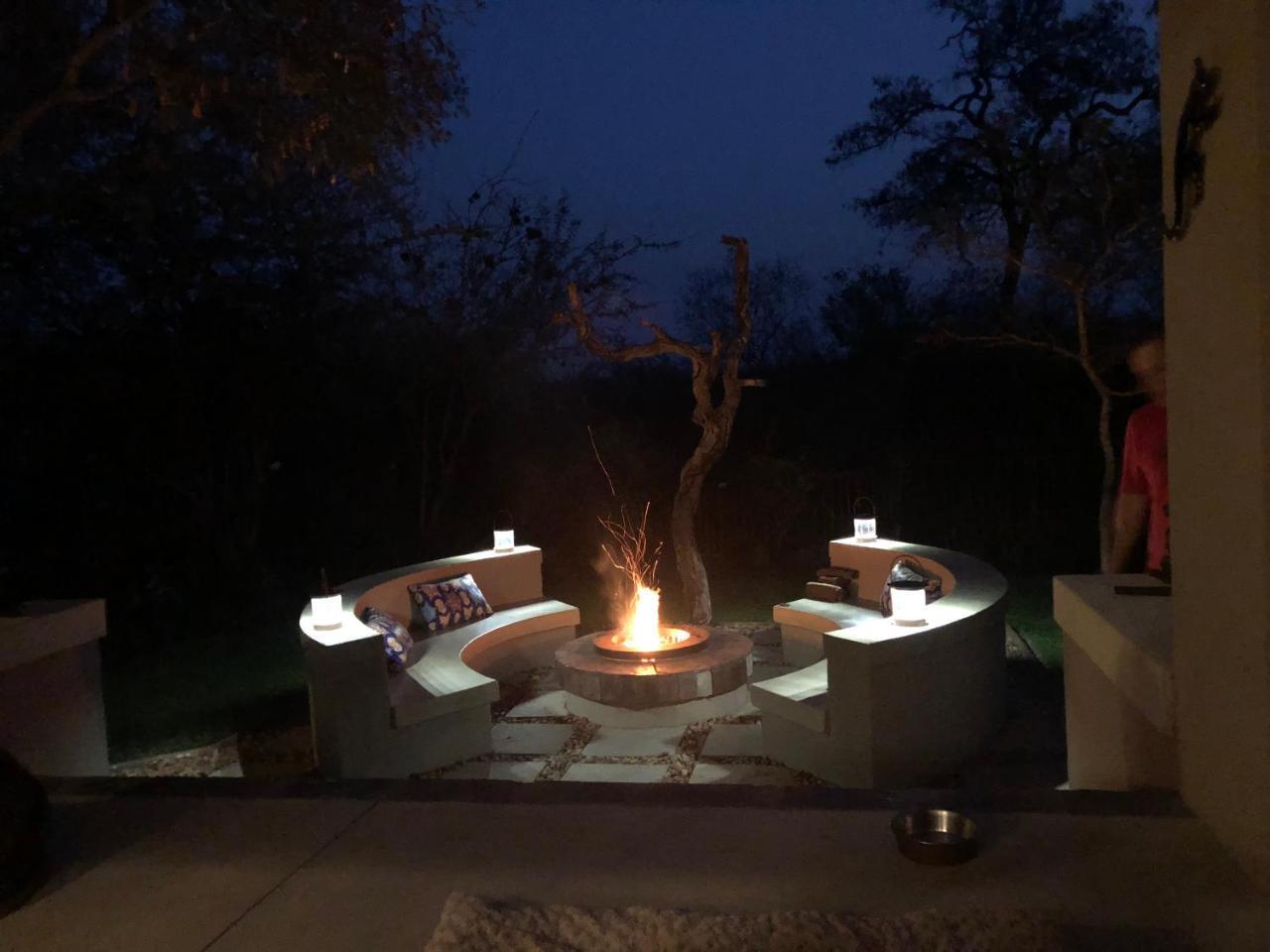 Nyaleti Lodge Hoedspruit Exterior photo