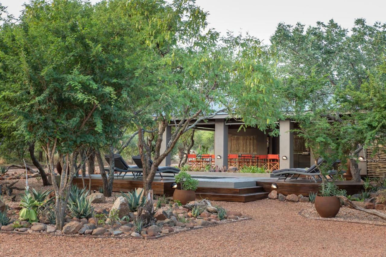 Nyaleti Lodge Hoedspruit Exterior photo