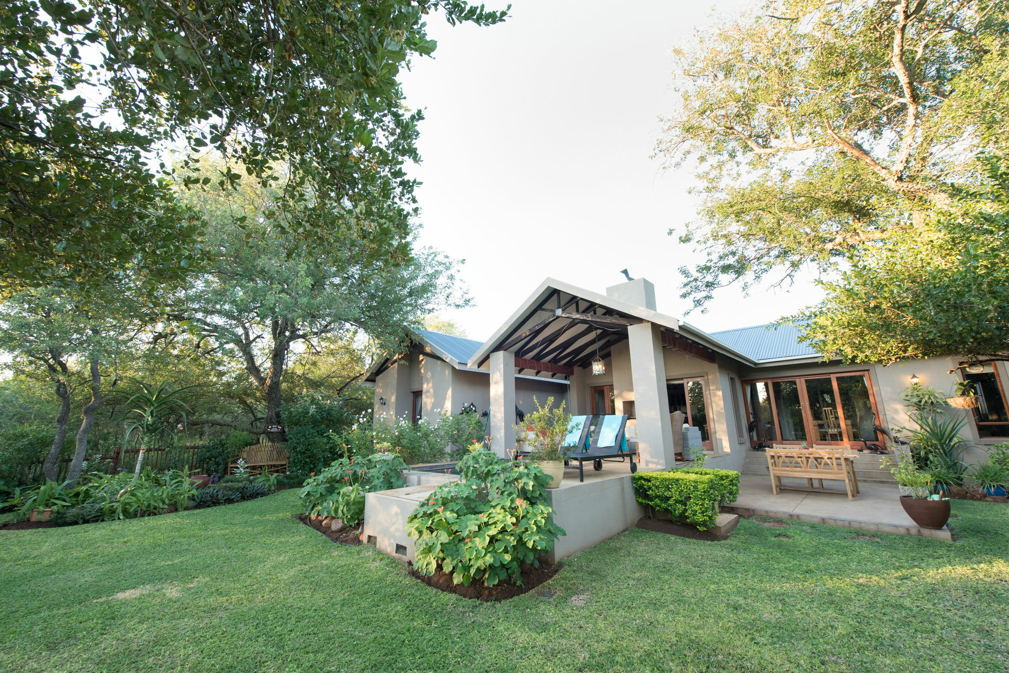 Nyaleti Lodge Hoedspruit Exterior photo