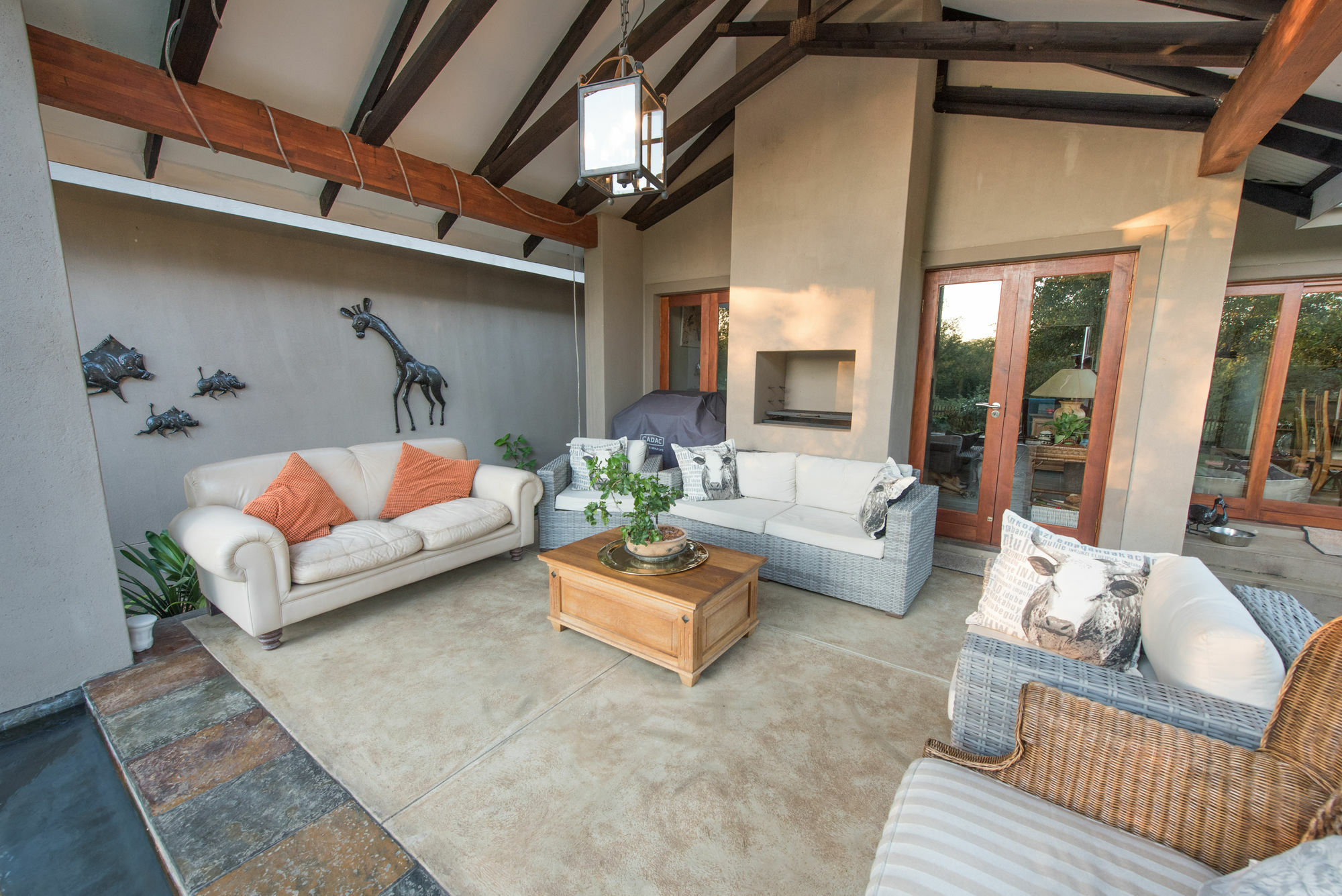 Nyaleti Lodge Hoedspruit Exterior photo